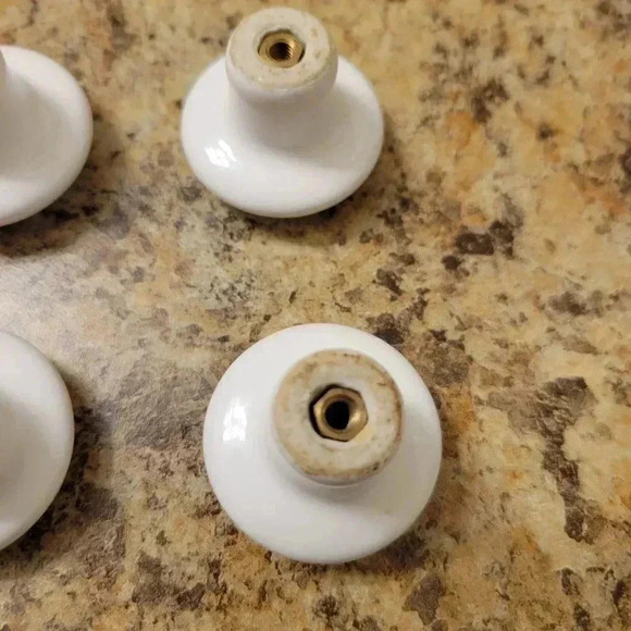 Vintage Round Drawer Pull Cabinet Handle White Floral Porcelain Lot Of 6 - Picture 4 of 6